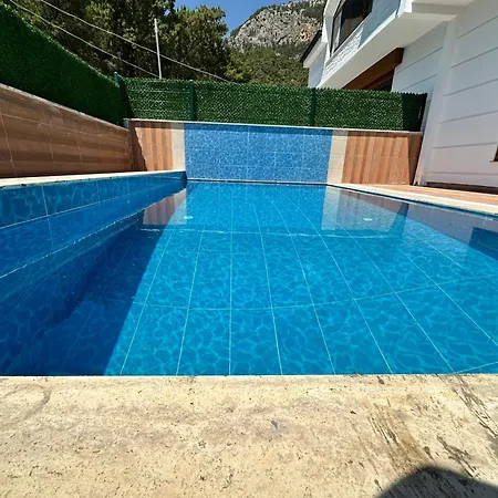 Relax 1 Lueks Villa *